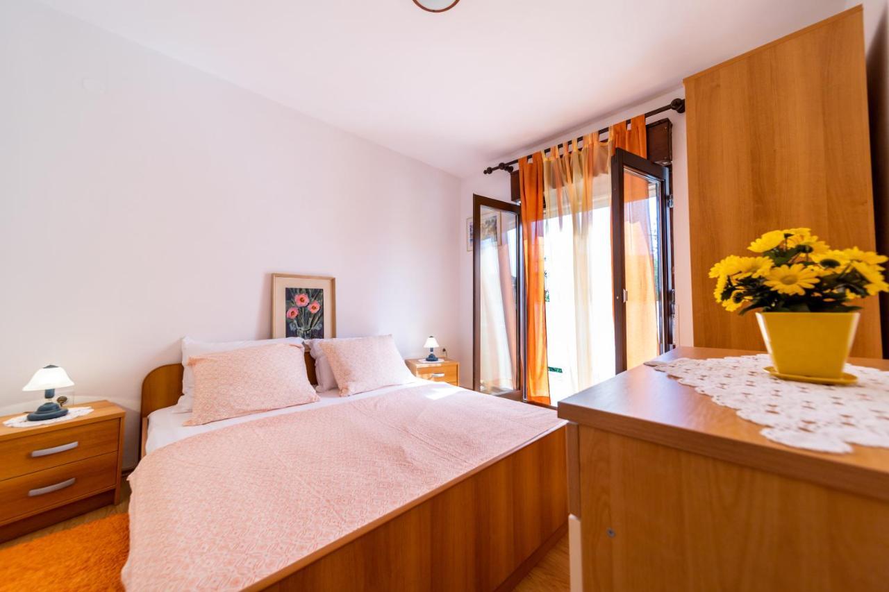 Apartmani Centar Palit Buitenkant foto