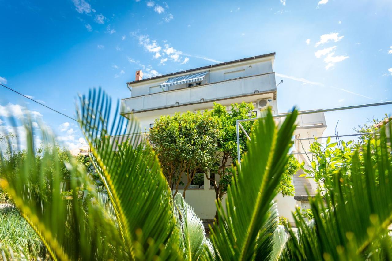 Apartmani Centar Palit Buitenkant foto