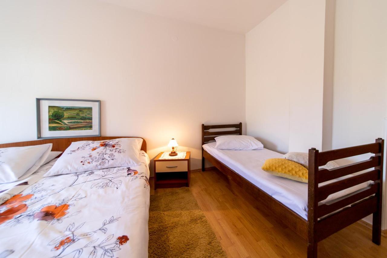 Apartmani Centar Palit Buitenkant foto