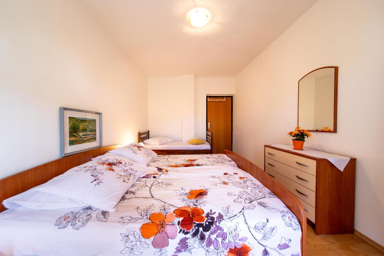 Apartmani Centar Palit Buitenkant foto